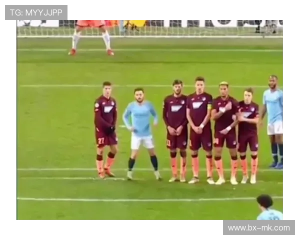 足球场上的奇葩明星：那些搞怪球星的另类风采与精彩瞬间